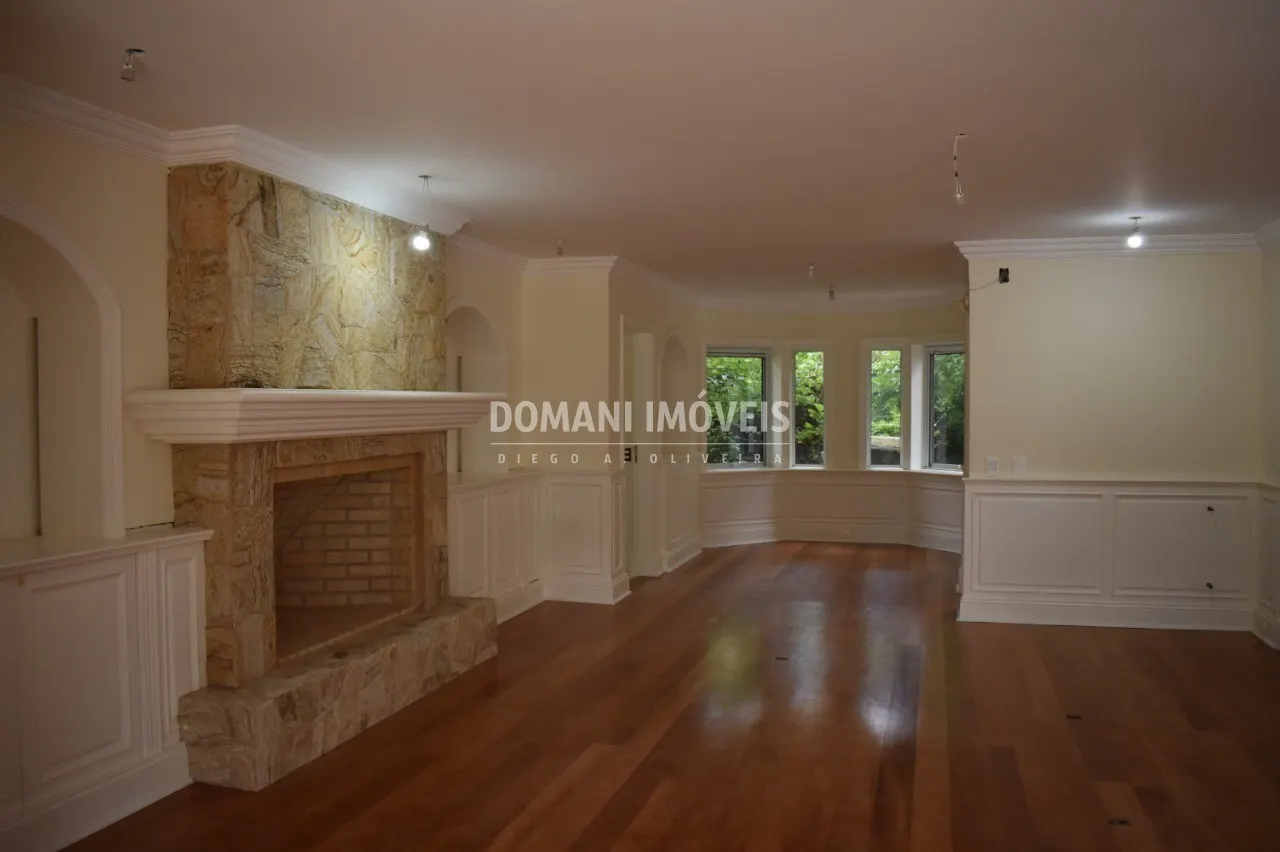 Casa à venda de 3.190 m² em Campos do Jordão, SP, Brasil