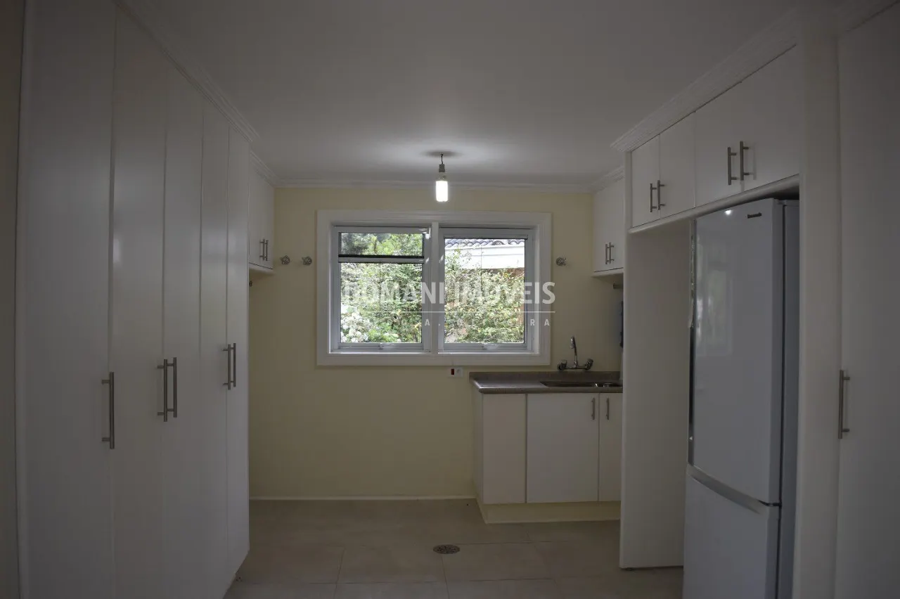 Casa à venda de 3.190 m² em Campos do Jordão, SP, Brasil