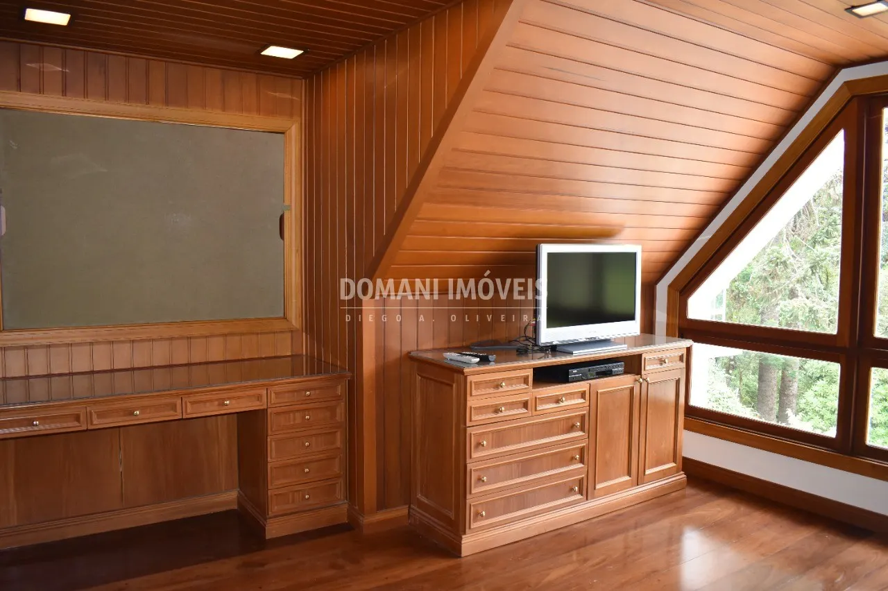 Casa à venda de 3.190 m² em Campos do Jordão, SP, Brasil