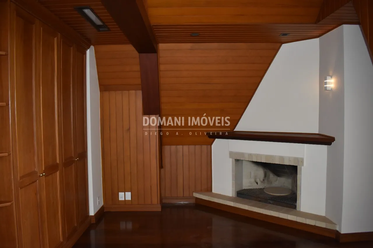Casa à venda de 3.190 m² em Campos do Jordão, SP, Brasil