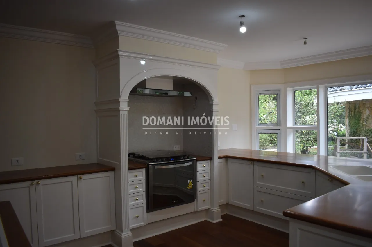 Casa à venda de 3.190 m² em Campos do Jordão, SP, Brasil