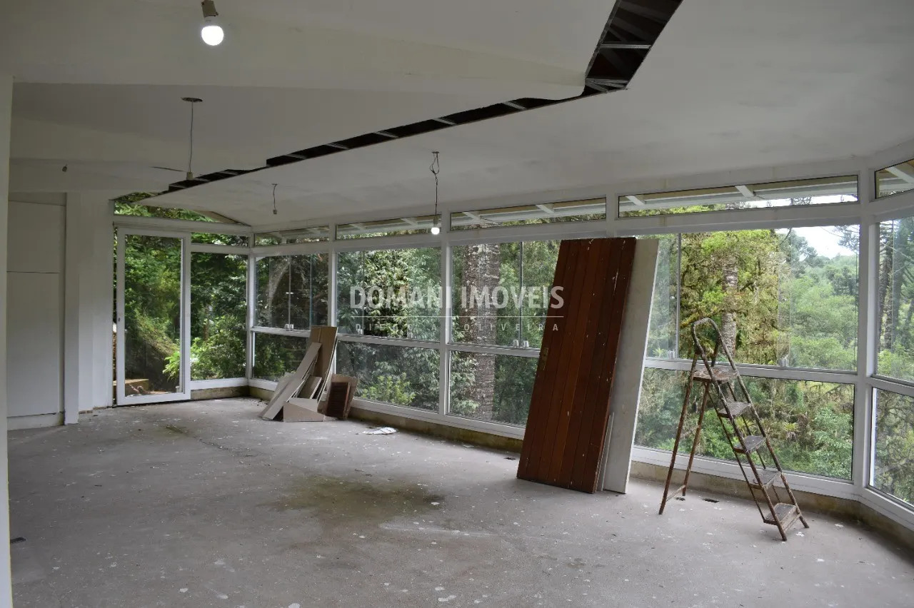 Casa à venda de 3.190 m² em Campos do Jordão, SP, Brasil