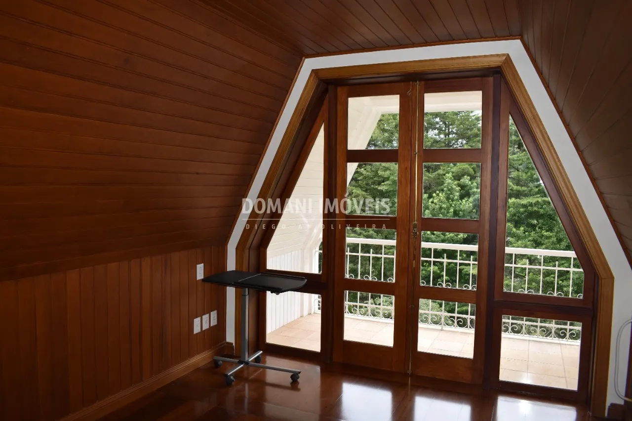 Casa à venda de 3.190 m² em Campos do Jordão, SP, Brasil