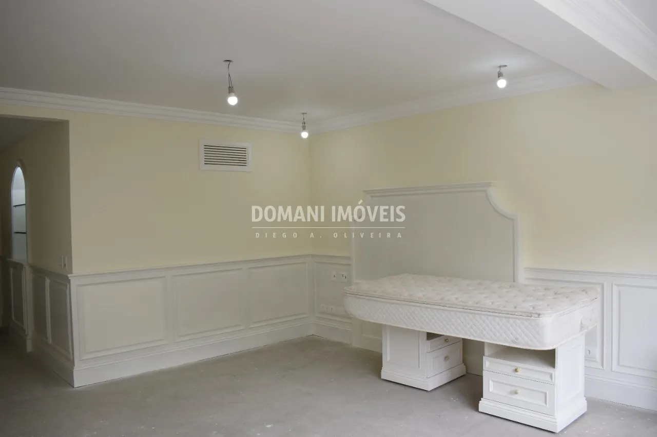 Casa à venda de 3.190 m² em Campos do Jordão, SP, Brasil