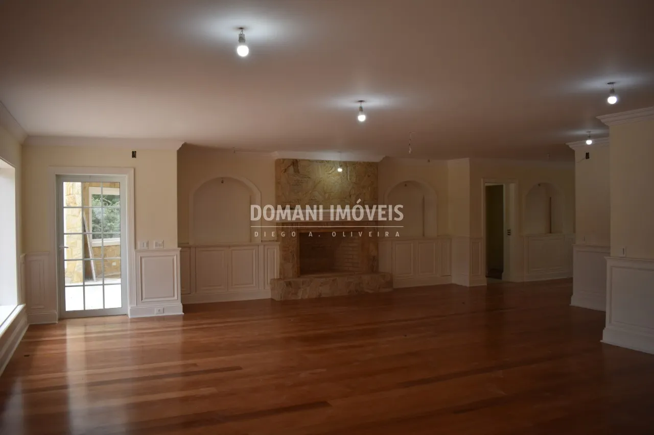 Casa à venda de 3.190 m² em Campos do Jordão, SP, Brasil