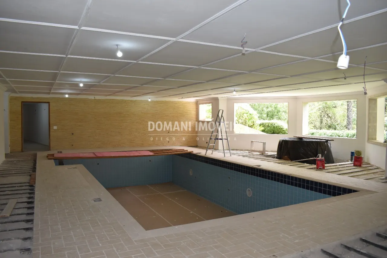Casa à venda de 3.190 m² em Campos do Jordão, SP, Brasil