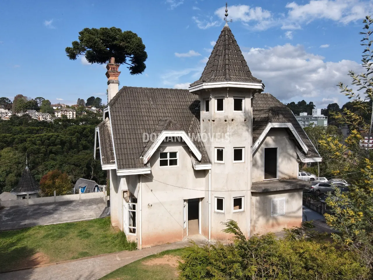 Casa à venda de 1.035 m² em Campos do Jordão, SP, Brasil