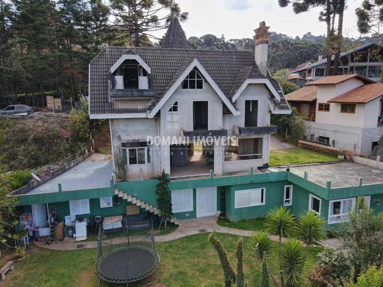 Casa à venda de 1.035 m² em Campos do Jordão, SP, Brasil