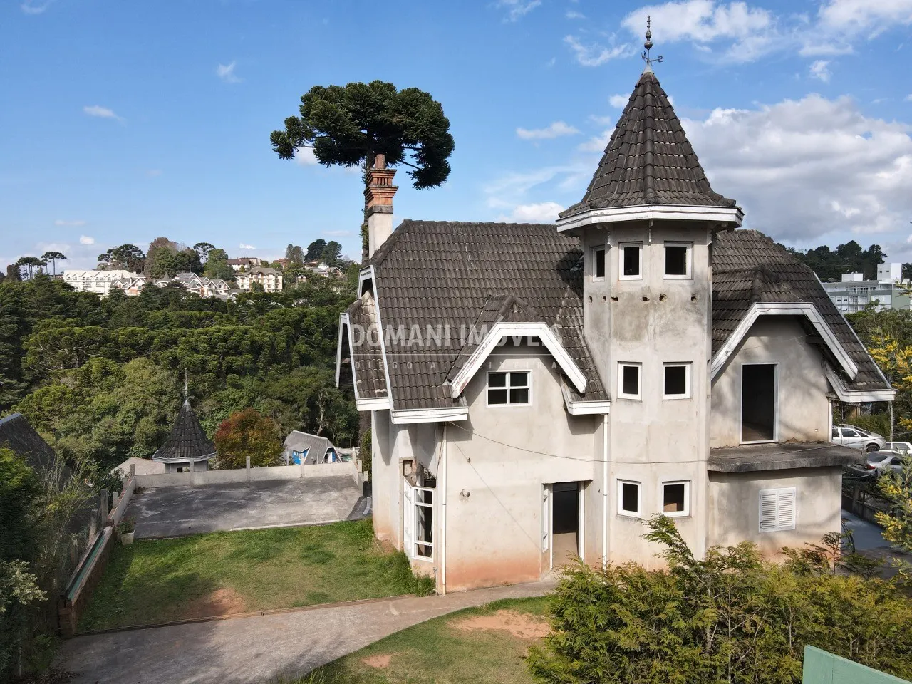 Casa à venda de 1.035 m² em Campos do Jordão, SP, Brasil