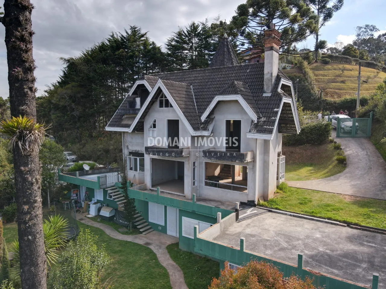 Casa à venda de 1.035 m² em Campos do Jordão, SP, Brasil