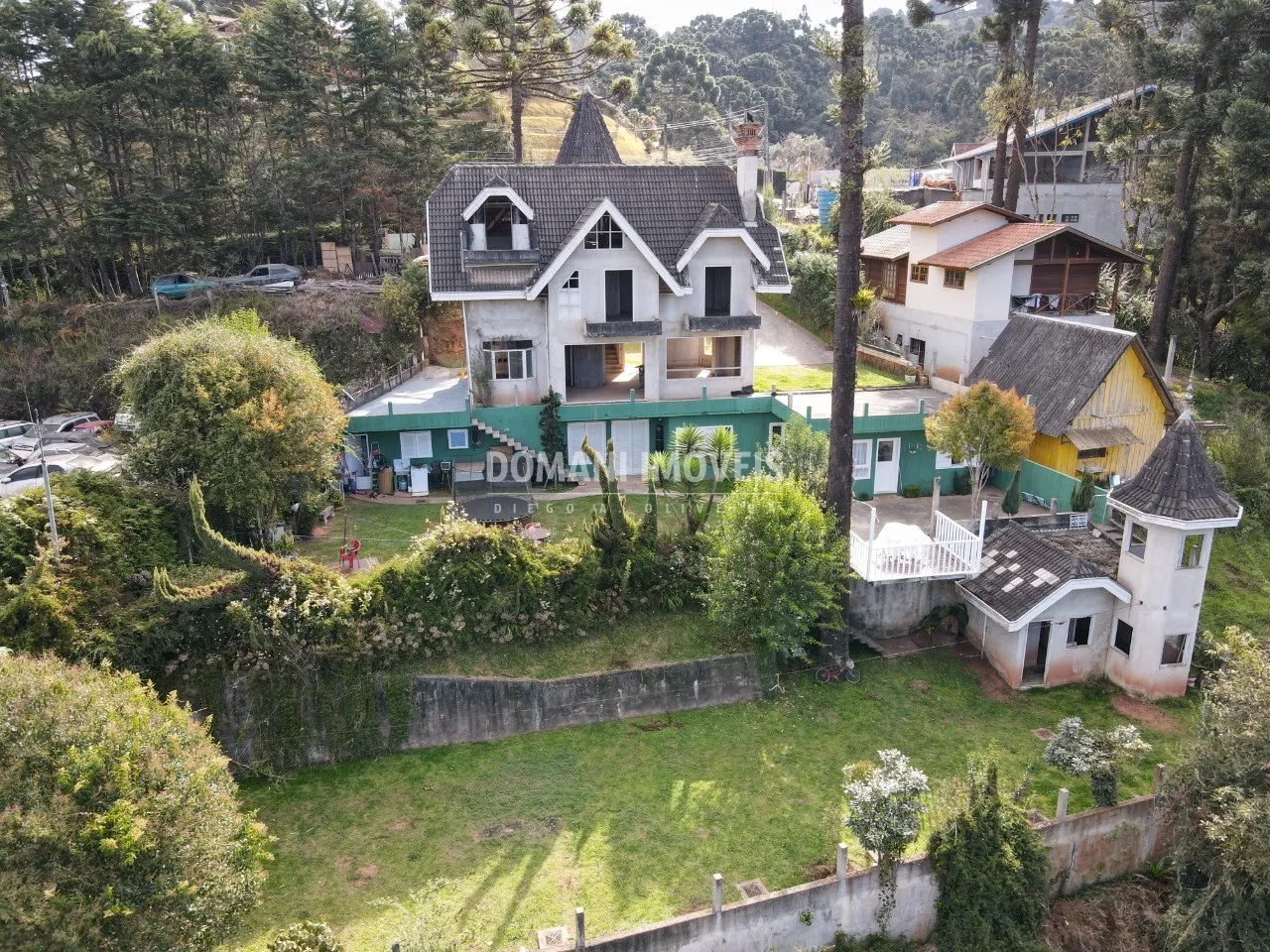 Casa à venda de 1.035 m² em Campos do Jordão, SP, Brasil