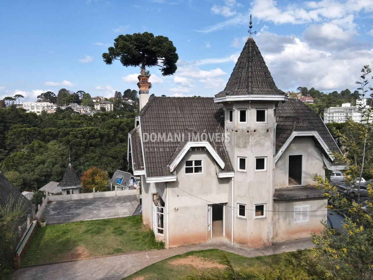 Casa à venda de 1.035 m² em Campos do Jordão, SP, Brasil
