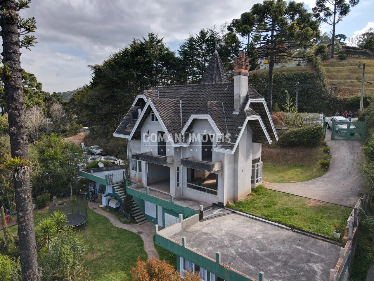 Casa à venda de 1.035 m² em Campos do Jordão, SP, Brasil