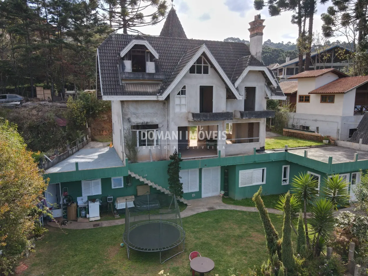 Casa à venda de 1.035 m² em Campos do Jordão, SP, Brasil