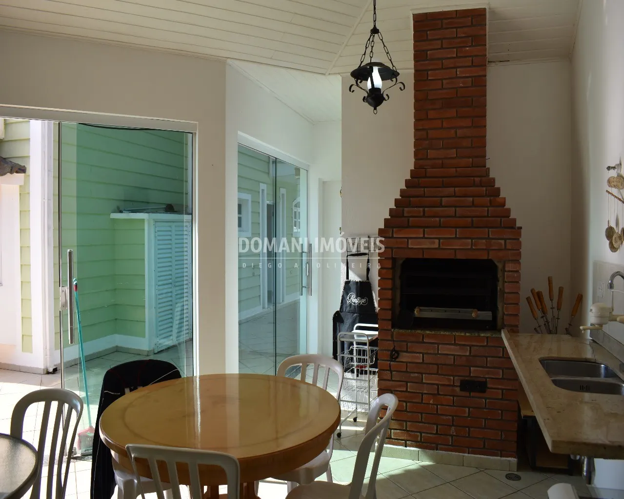 Casa à venda de 1.000 m² em Campos do Jordão, SP, Brasil
