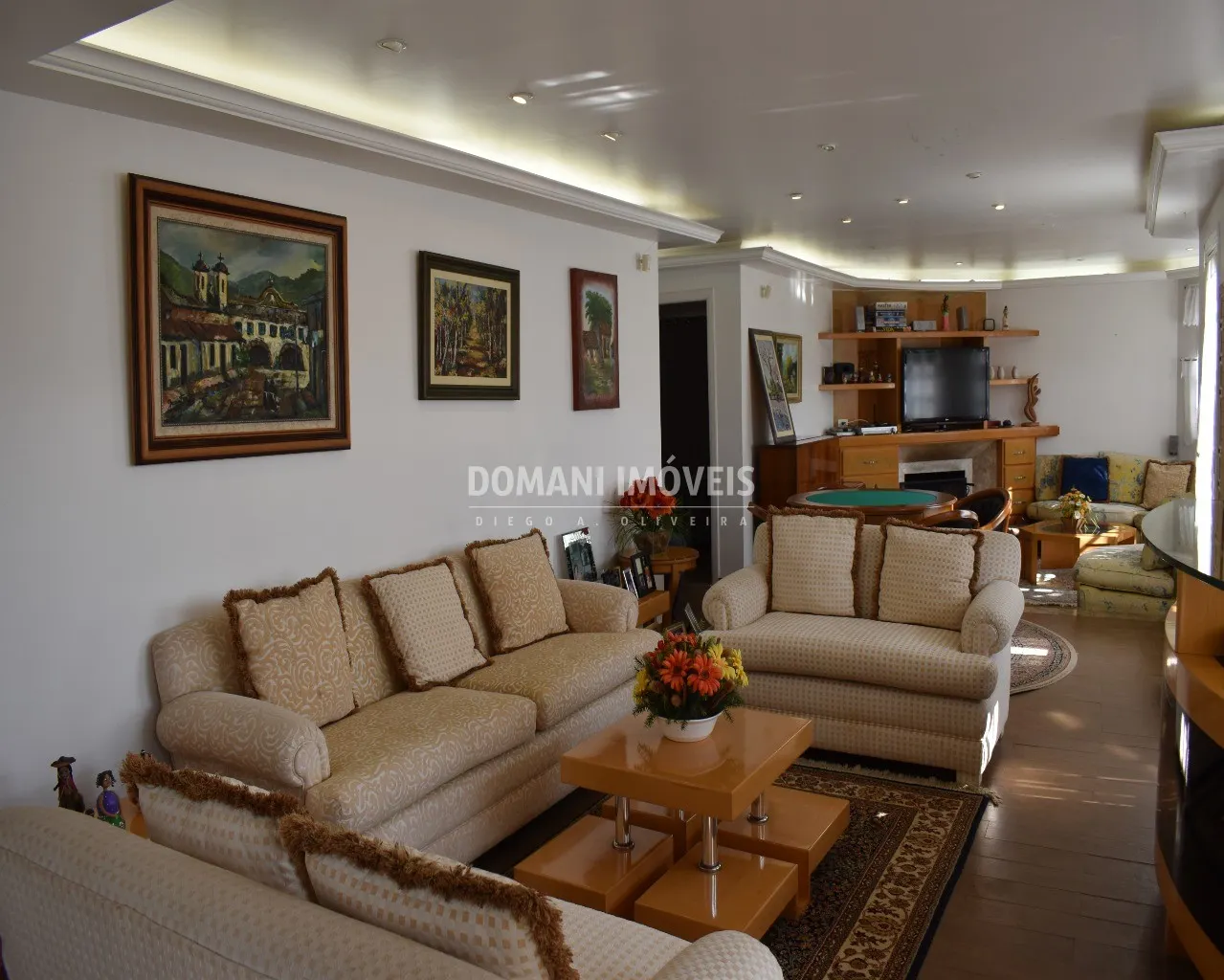 Casa à venda de 1.000 m² em Campos do Jordão, SP, Brasil
