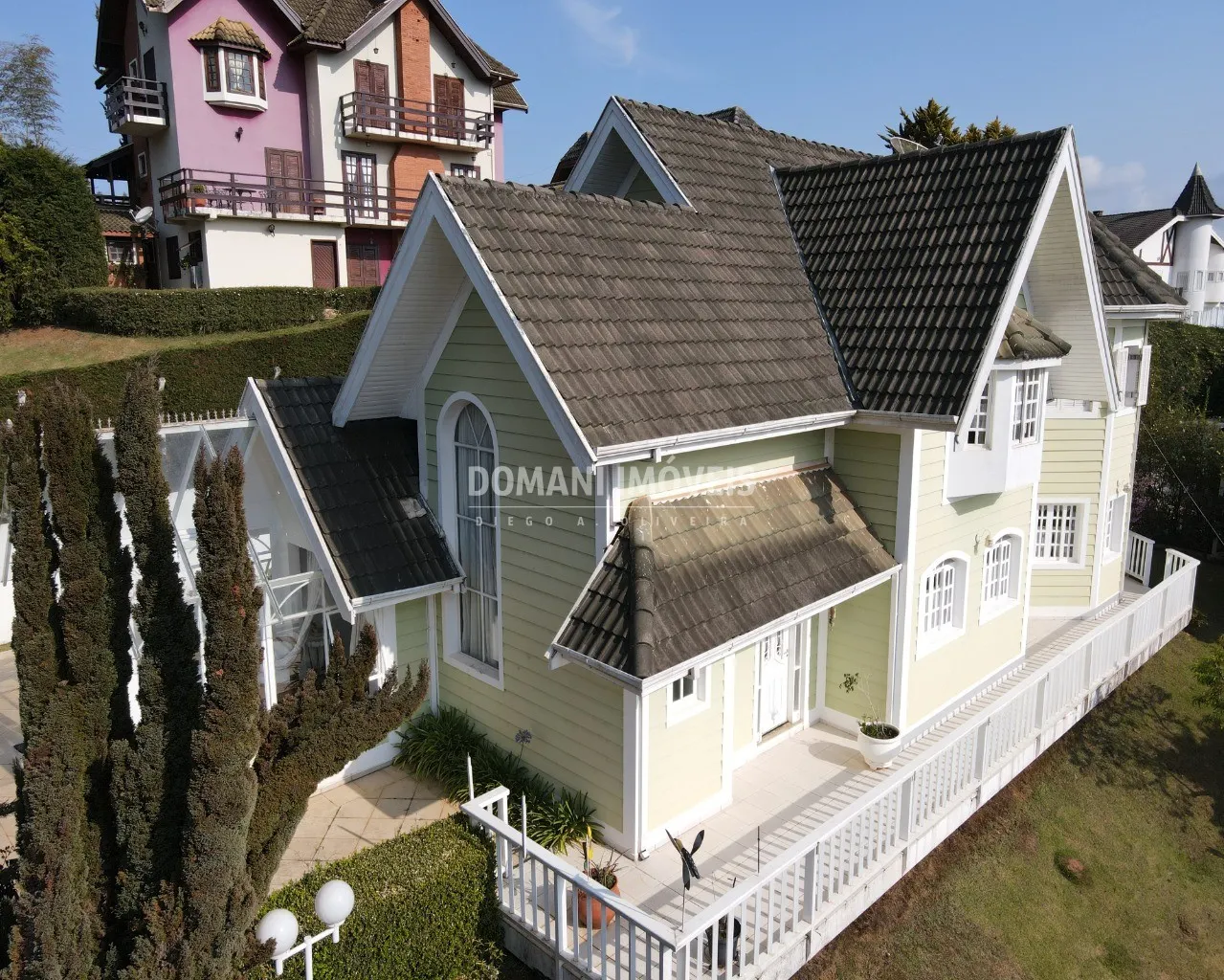 Casa à venda de 1.000 m² em Campos do Jordão, SP, Brasil