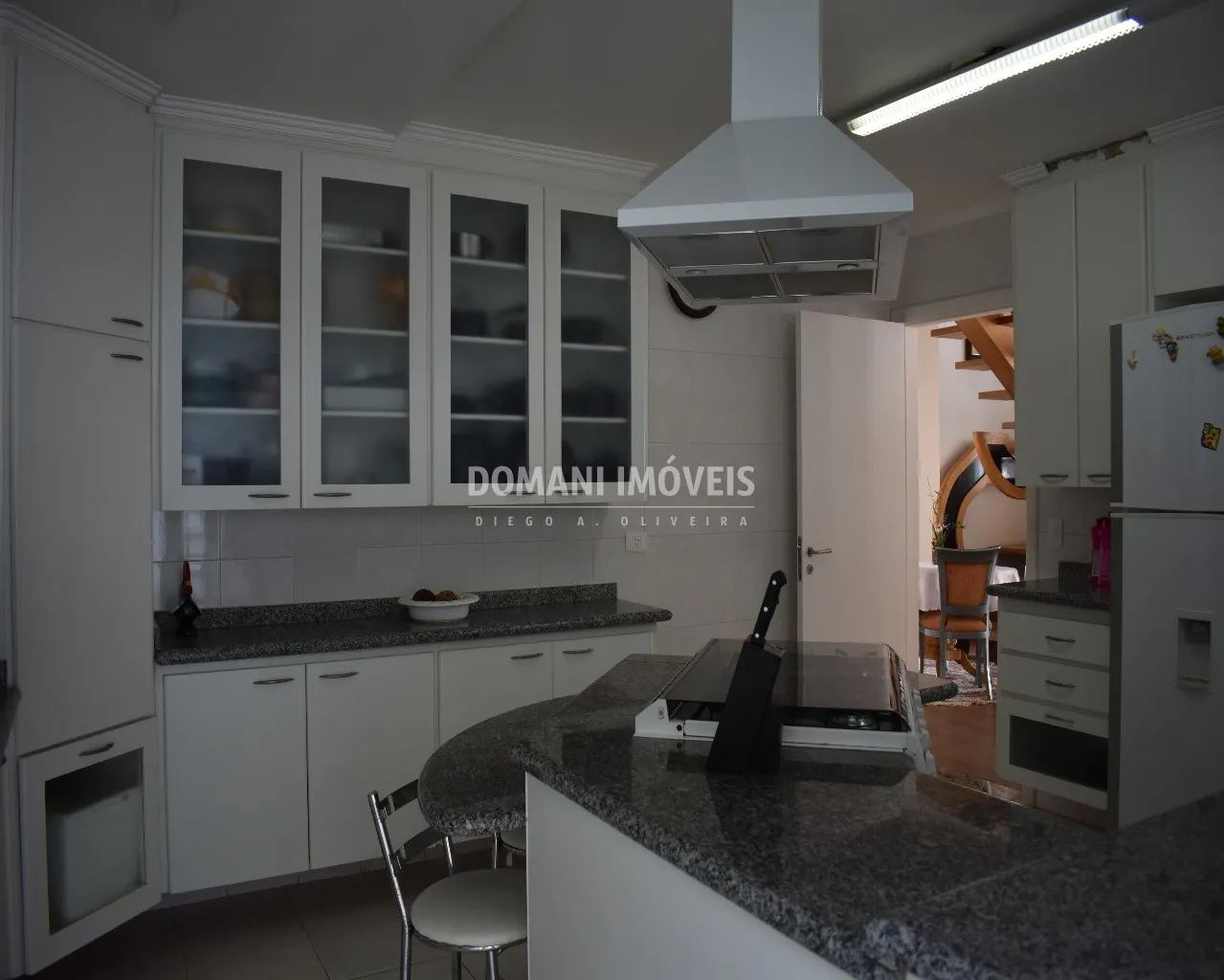 Casa à venda de 1.000 m² em Campos do Jordão, SP, Brasil