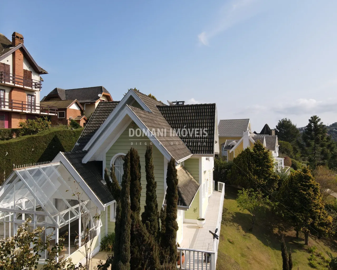 Casa à venda de 1.000 m² em Campos do Jordão, SP, Brasil