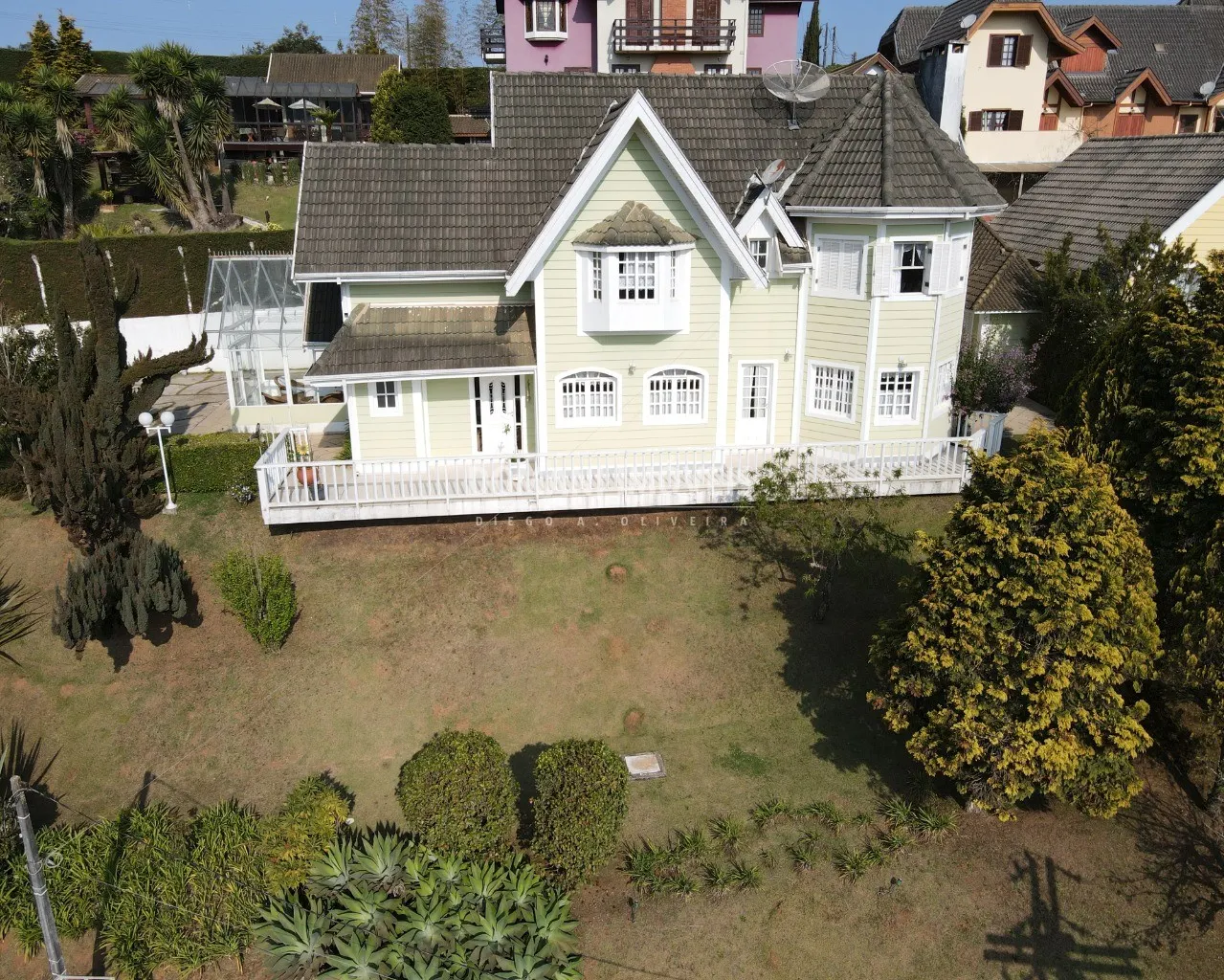 Casa à venda de 1.000 m² em Campos do Jordão, SP, Brasil
