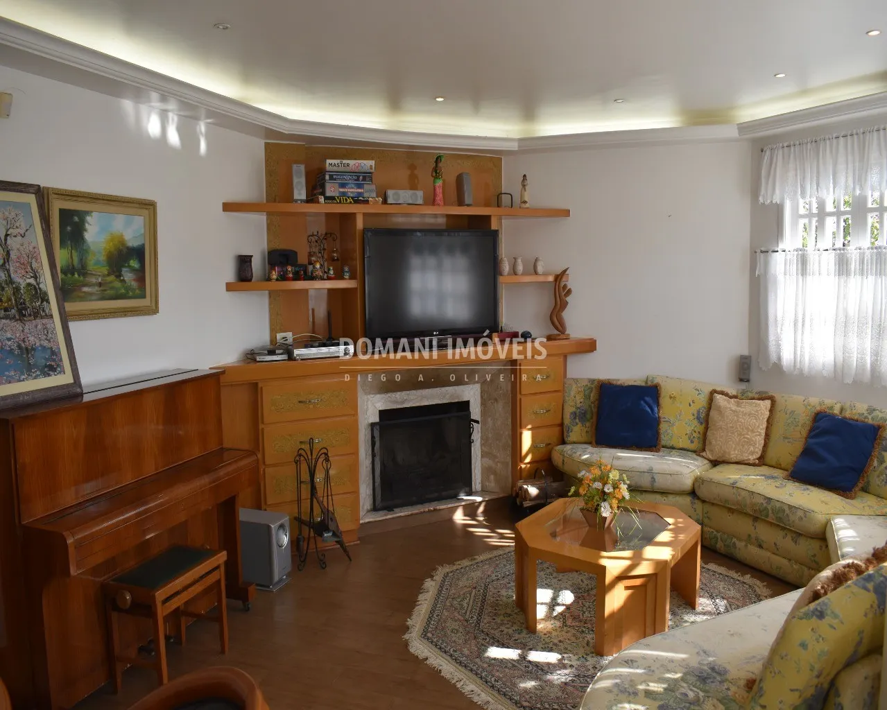Casa à venda de 1.000 m² em Campos do Jordão, SP, Brasil