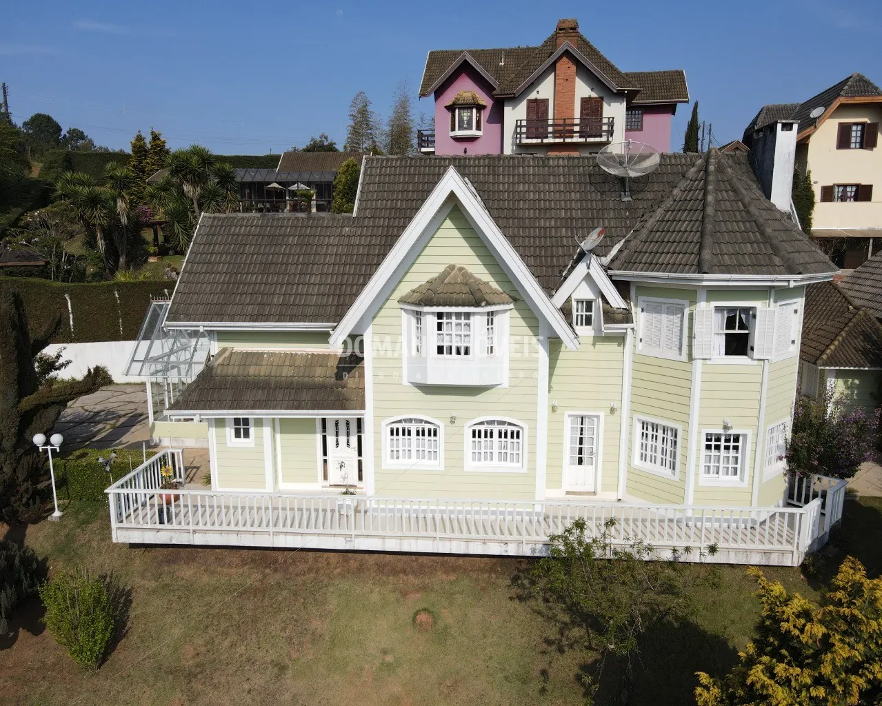 Casa à venda de 1.000 m² em Campos do Jordão, SP, Brasil
