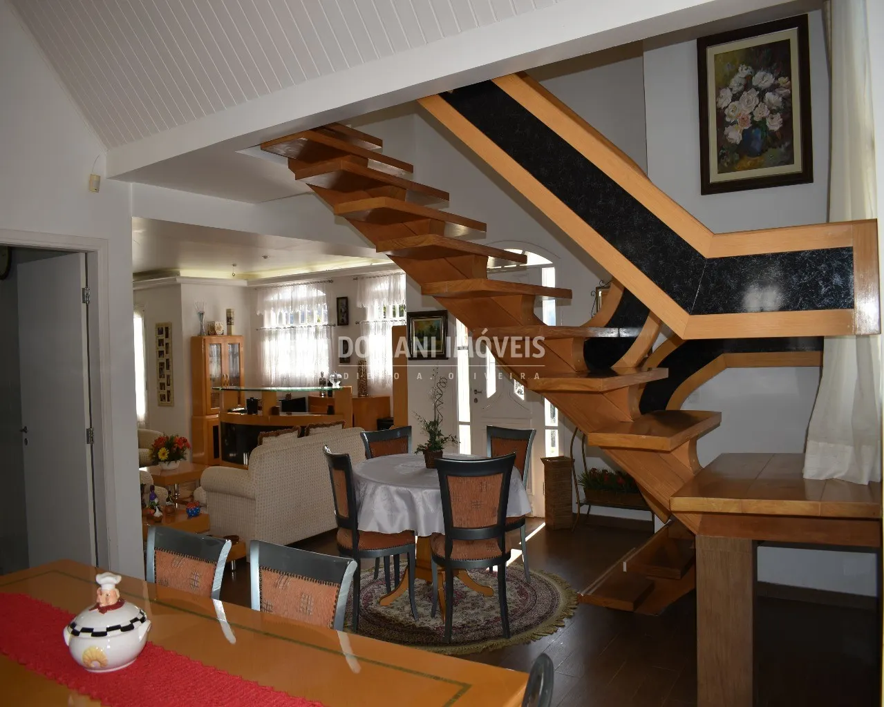 Casa à venda de 1.000 m² em Campos do Jordão, SP, Brasil
