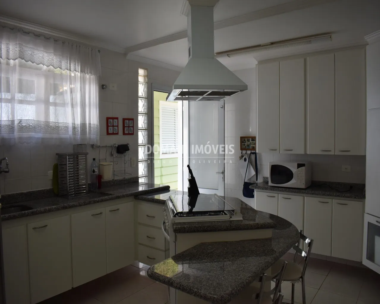 Casa à venda de 1.000 m² em Campos do Jordão, SP, Brasil