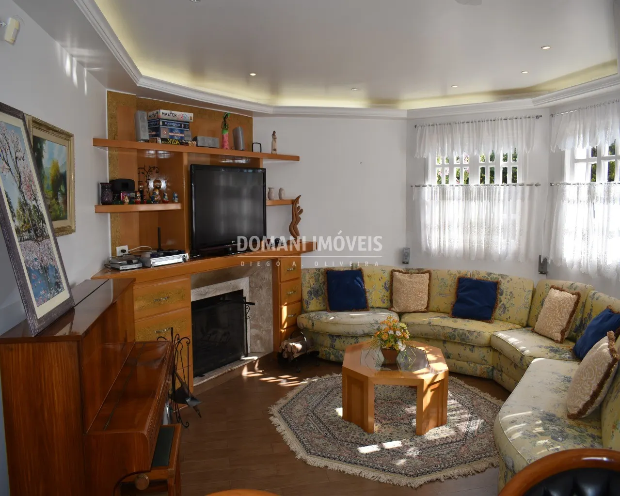 Casa à venda de 1.000 m² em Campos do Jordão, SP, Brasil