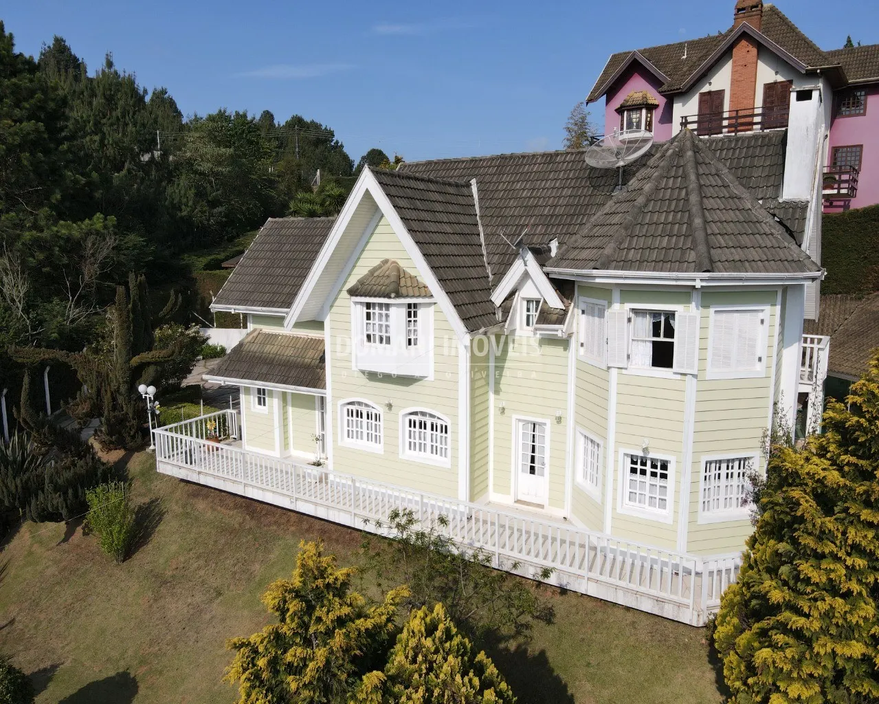 Casa à venda de 1.000 m² em Campos do Jordão, SP, Brasil
