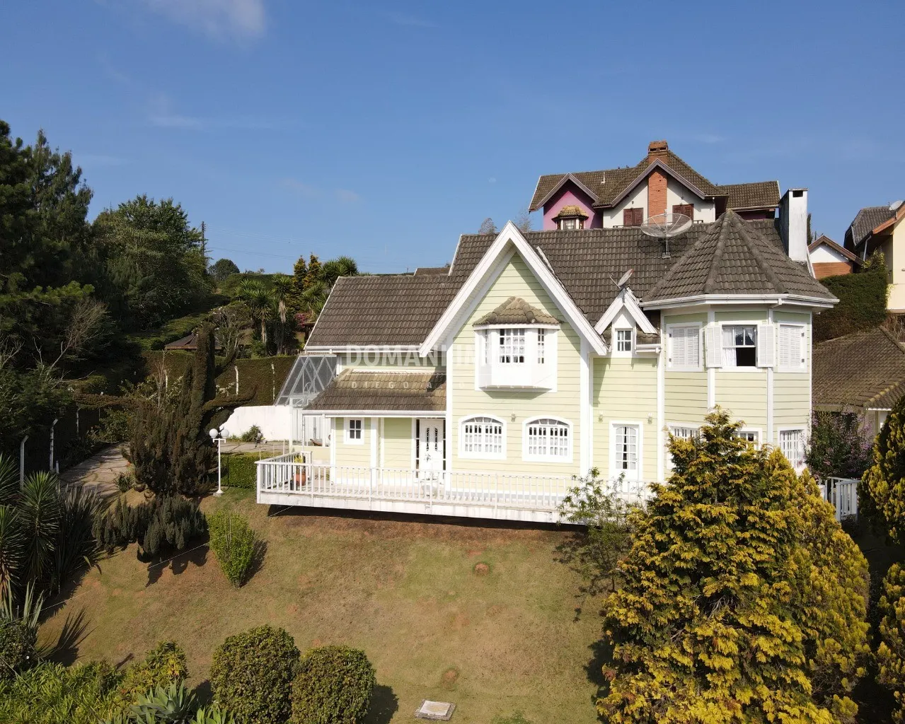 Casa à venda de 1.000 m² em Campos do Jordão, SP, Brasil