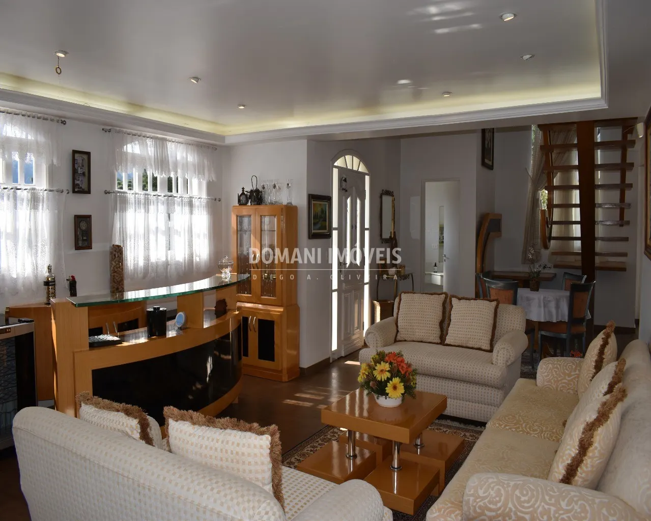 Casa à venda de 1.000 m² em Campos do Jordão, SP, Brasil