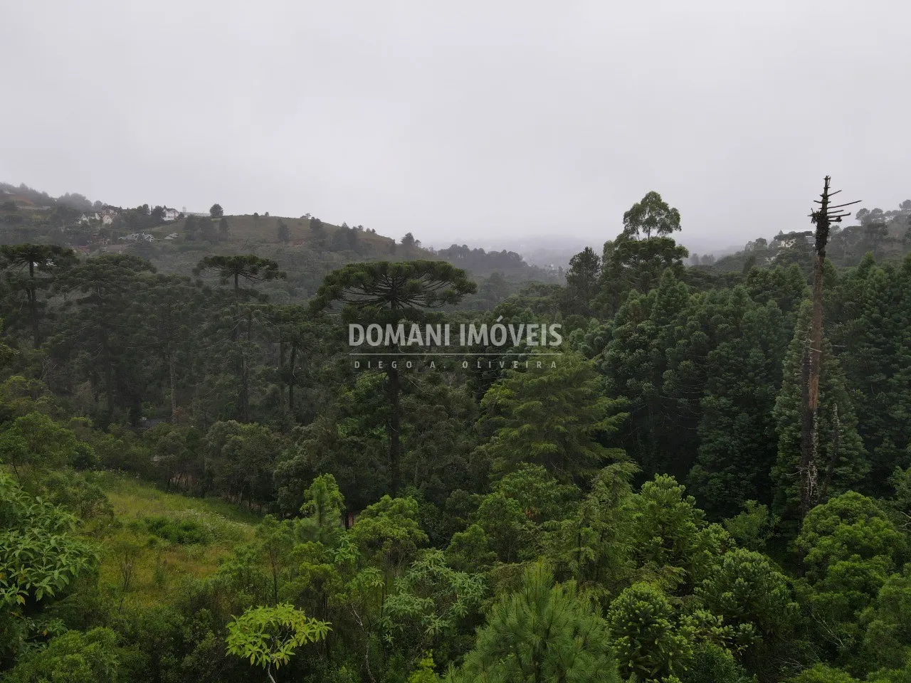 Plot for sale of 1,020 m² in Campos do Jordão, SP, Brazil