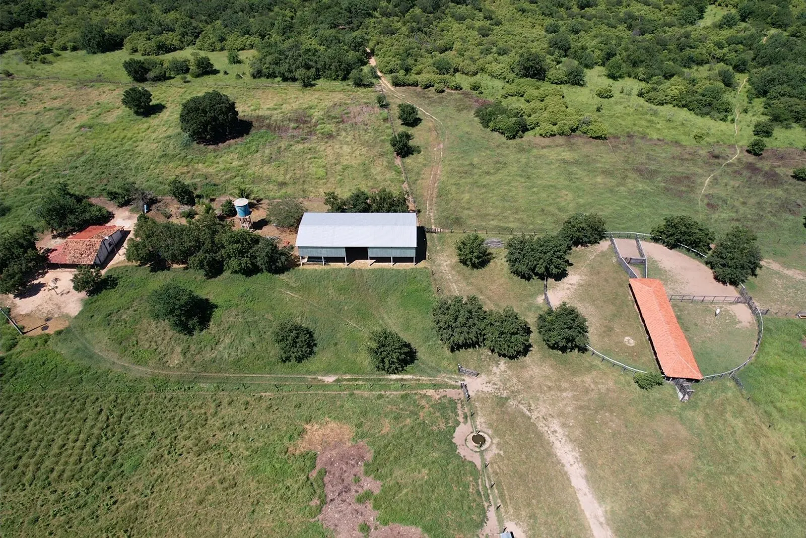 Fazenda à venda de 2.901 ha em Muquém de São Francisco, BA, Brasil