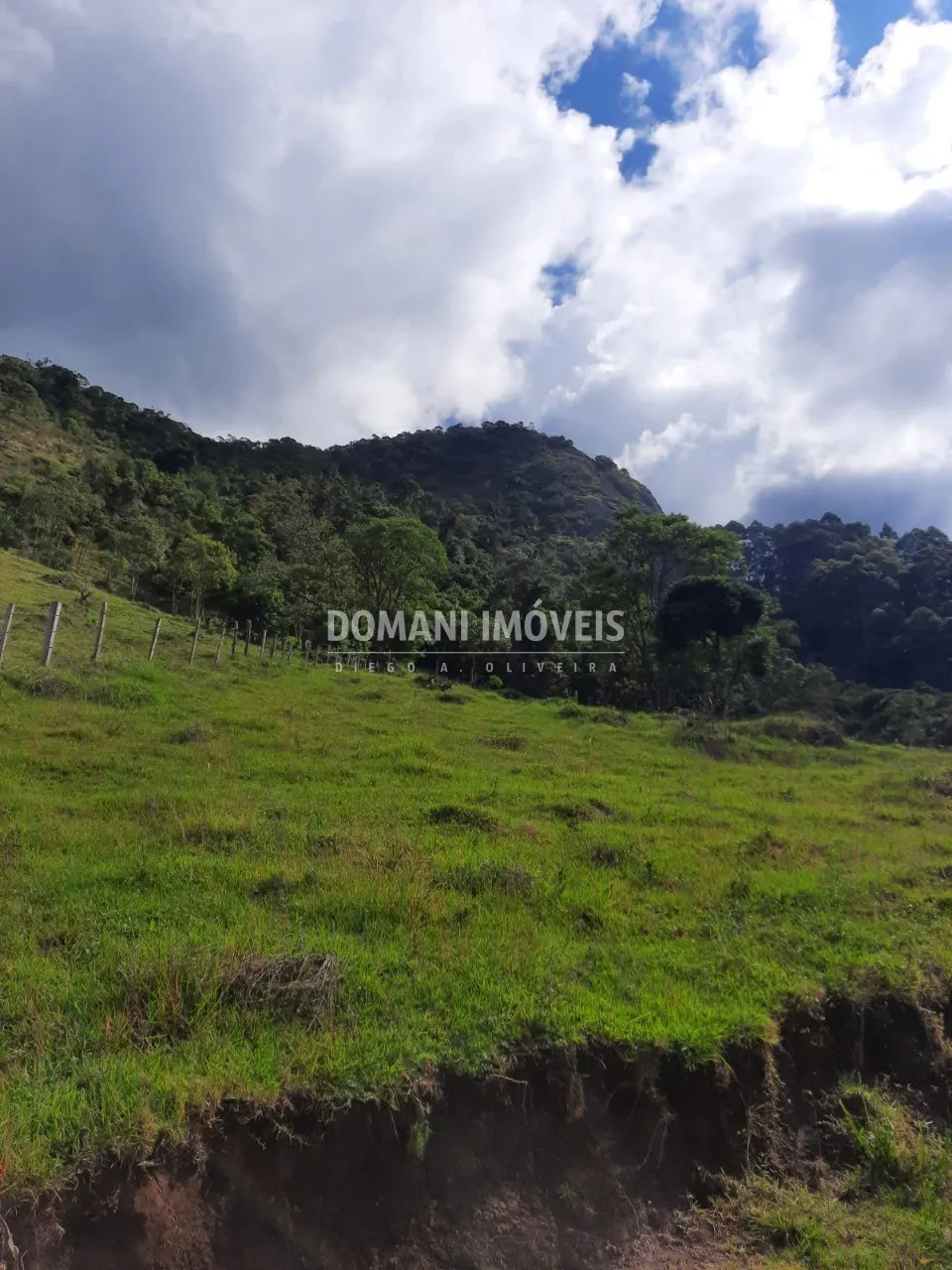 Sítio à venda de 3 ha em Gonçalves, MG, Brasil
