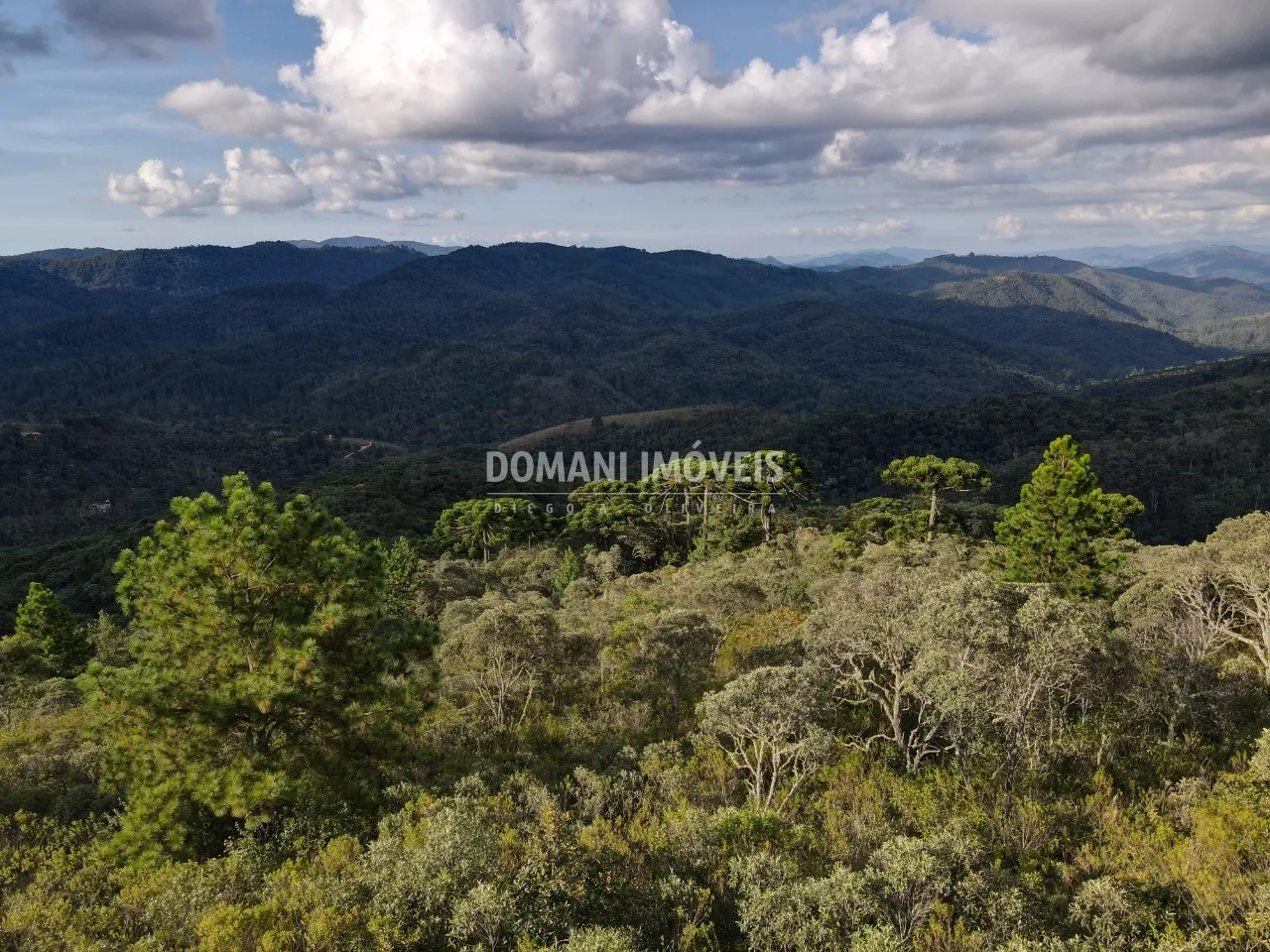 Terreno à venda de 1.010 m² em Campos do Jordão, SP, Brasil