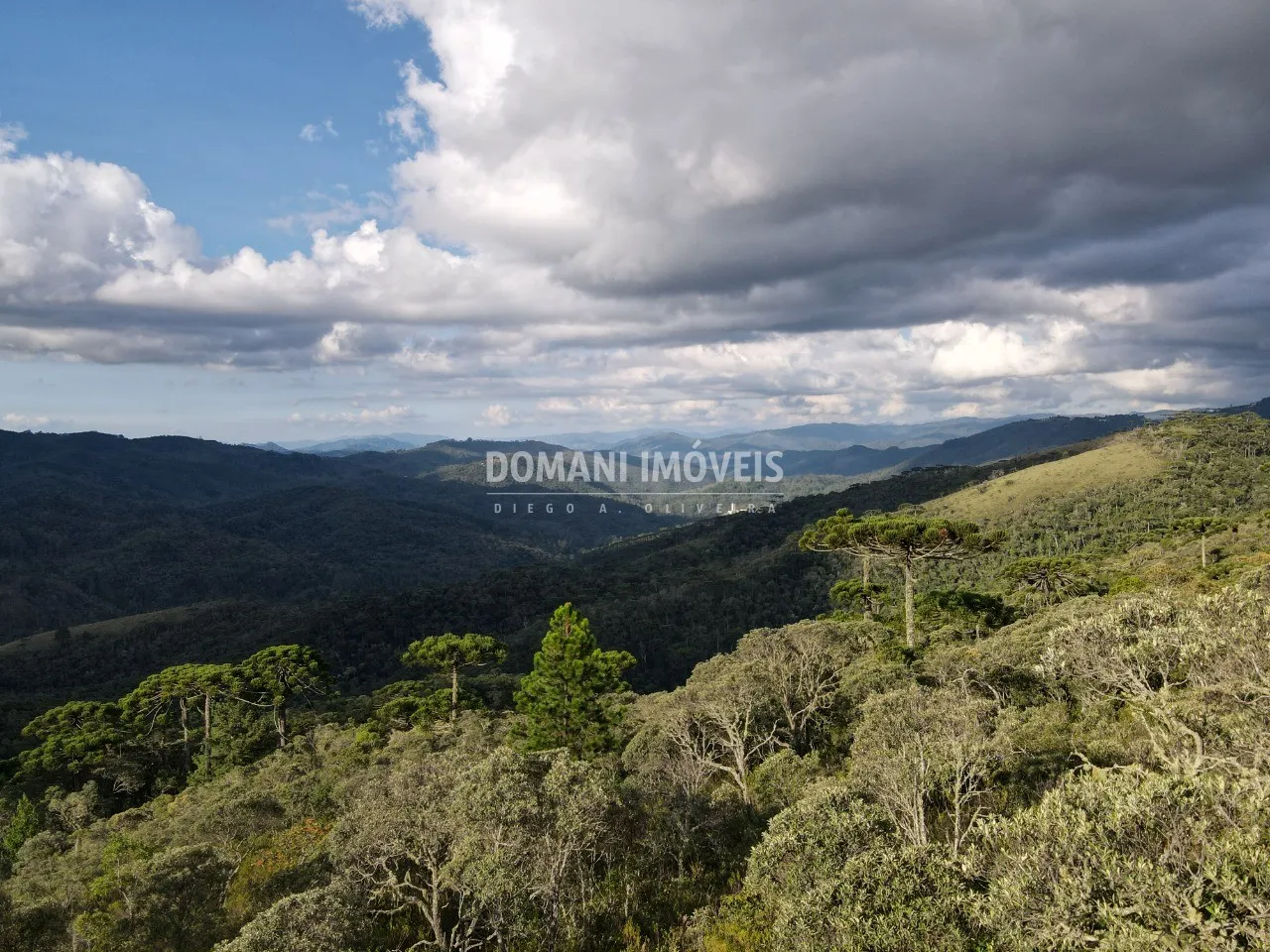 Terreno à venda de 1.010 m² em Campos do Jordão, SP, Brasil