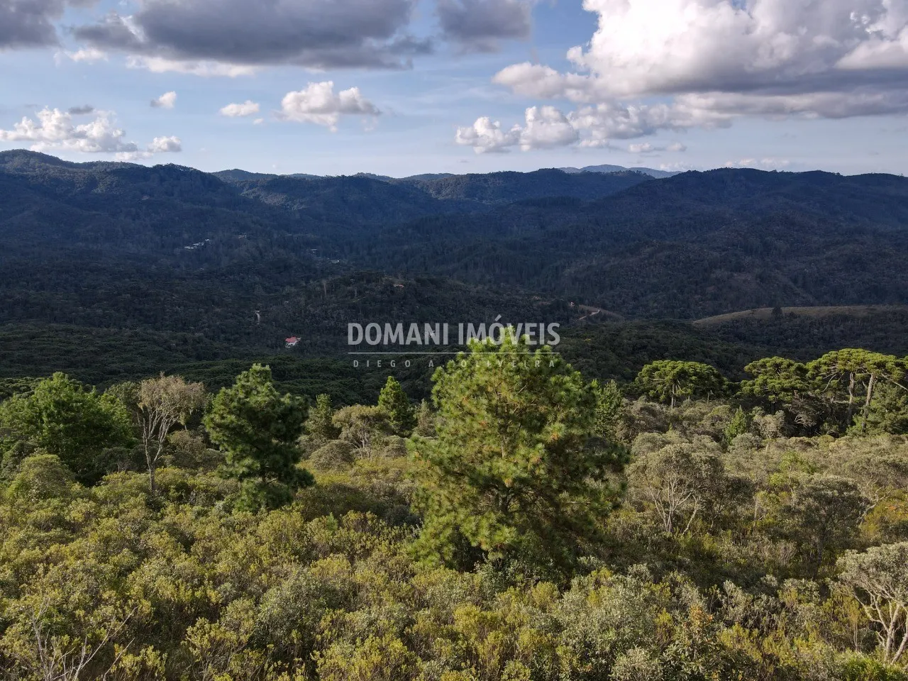 Terreno à venda de 1.010 m² em Campos do Jordão, SP, Brasil