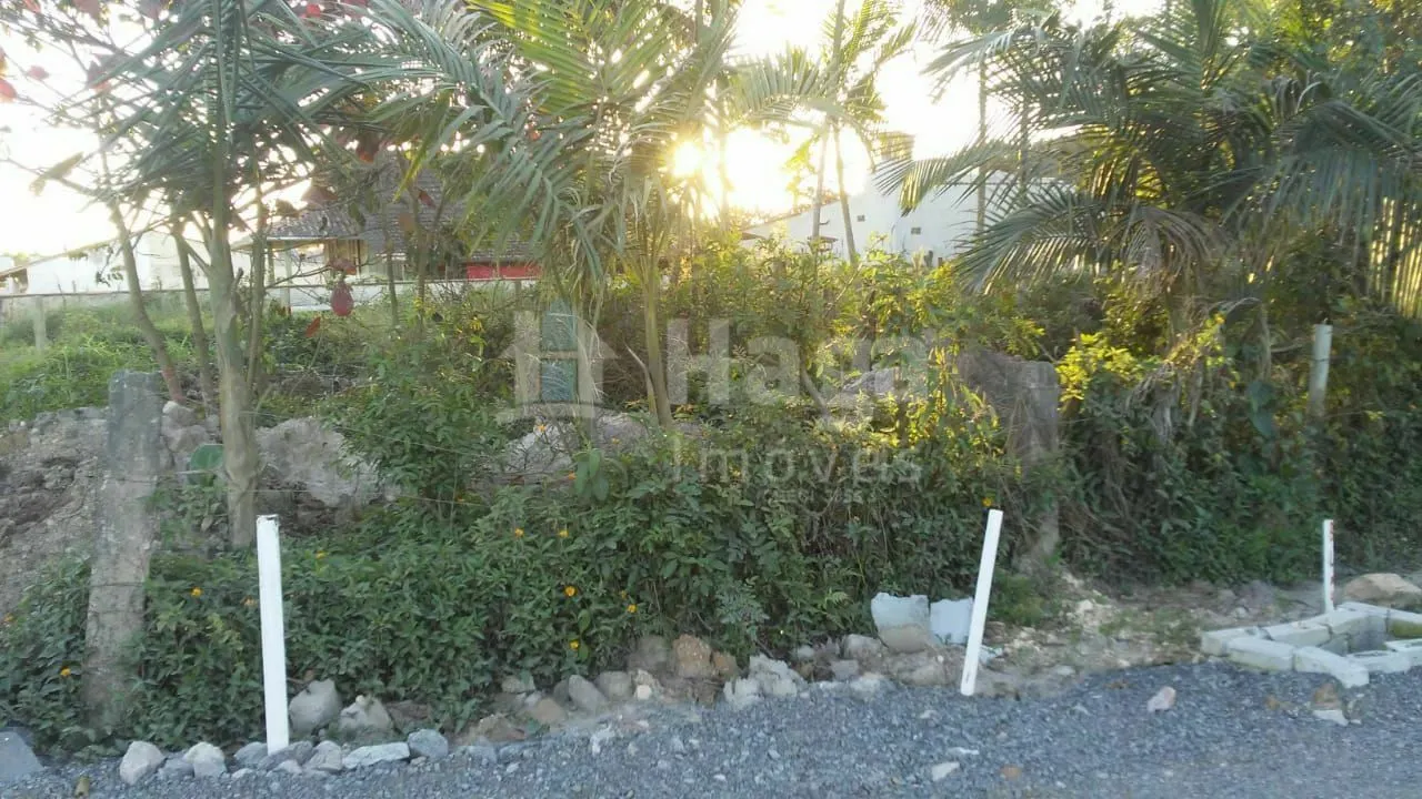 Terreno à venda de 300 m² em Barra Velha, SC, Brasil