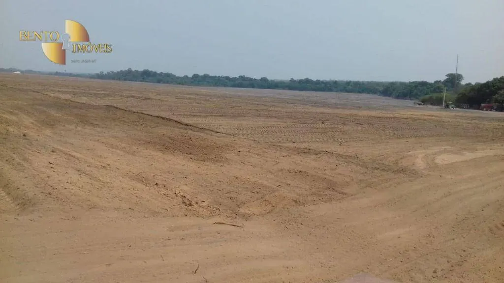 Fazenda à venda de 2.040 ha em Ribeirão Cascalheira, MT, Brasil