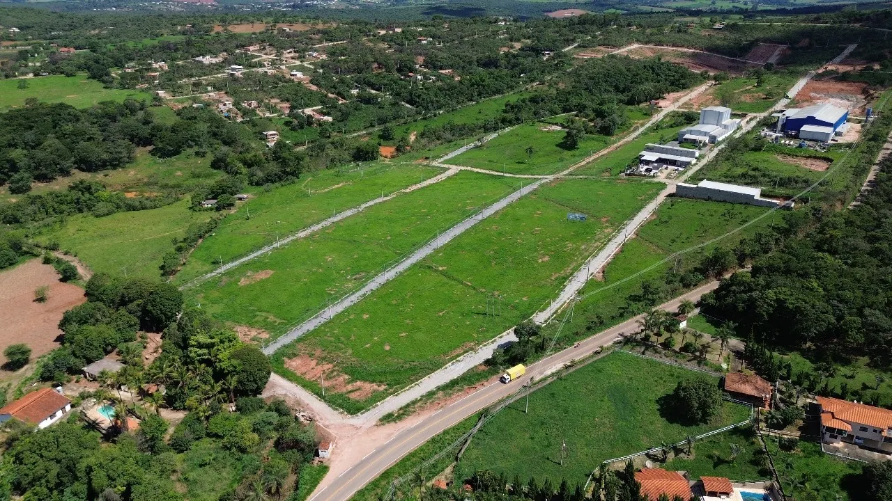 Terreno à venda de 360 m² em Mateus Leme, MG, Brasil