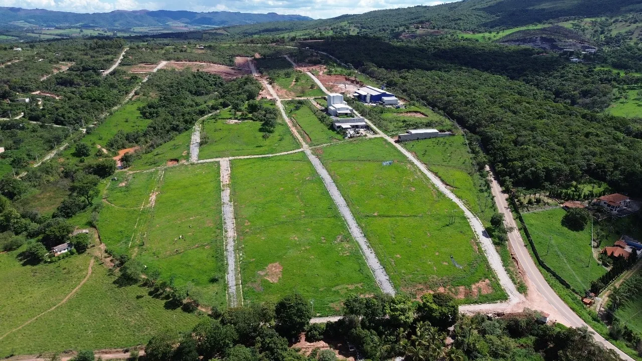 Terreno à venda de 360 m² em Mateus Leme, MG, Brasil