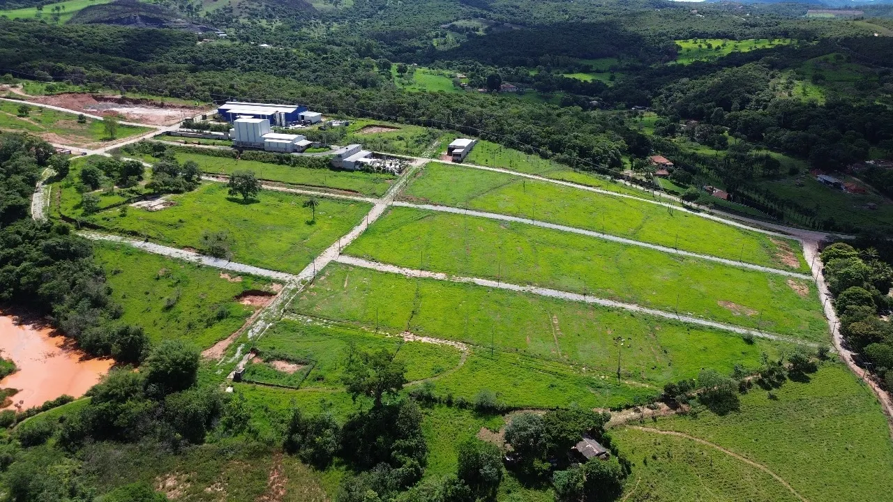 Terreno à venda de 360 m² em Mateus Leme, MG, Brasil