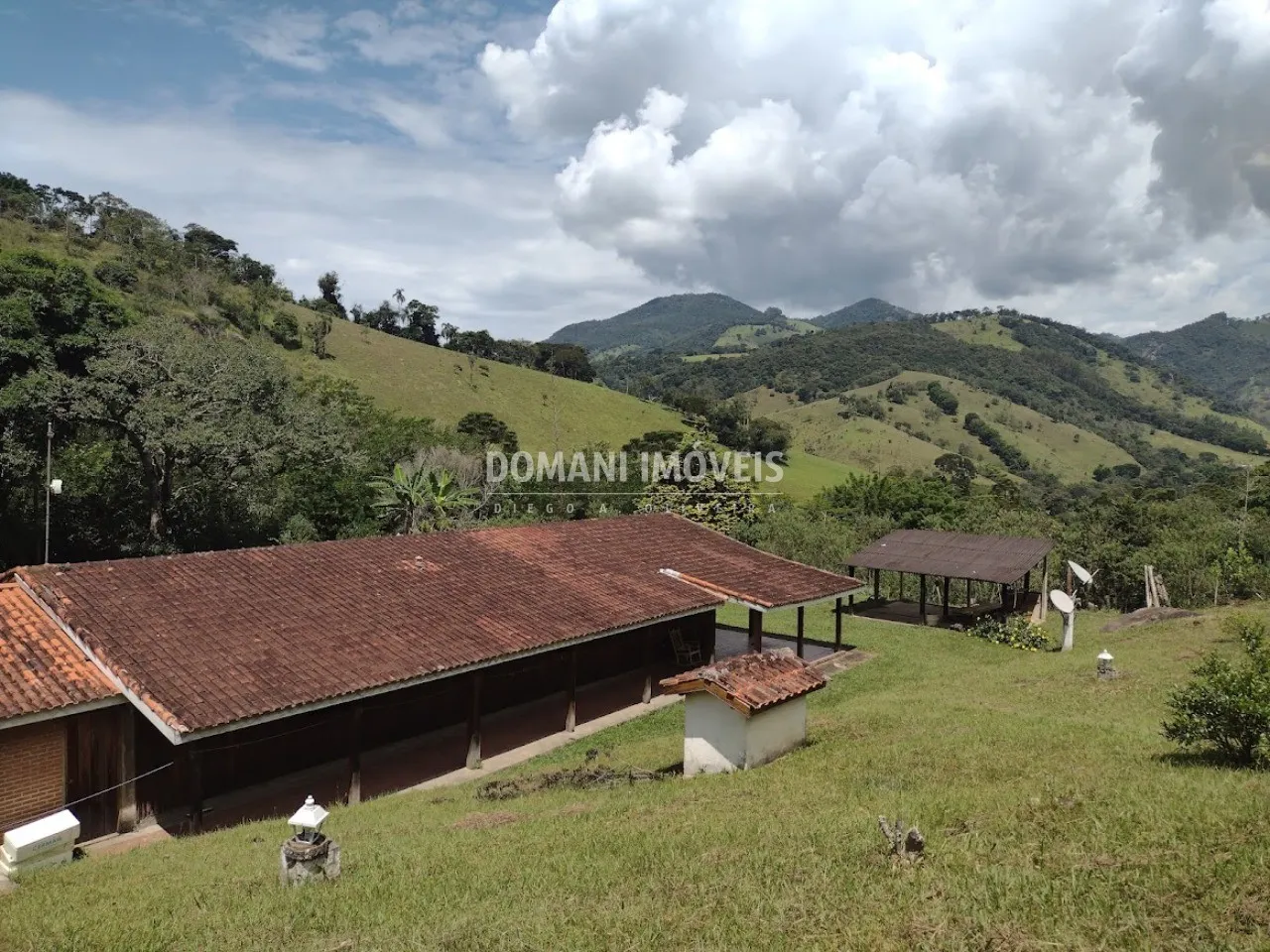 Sítio à venda de 2 ha em Sapucaí-Mirim, MG, Brasil