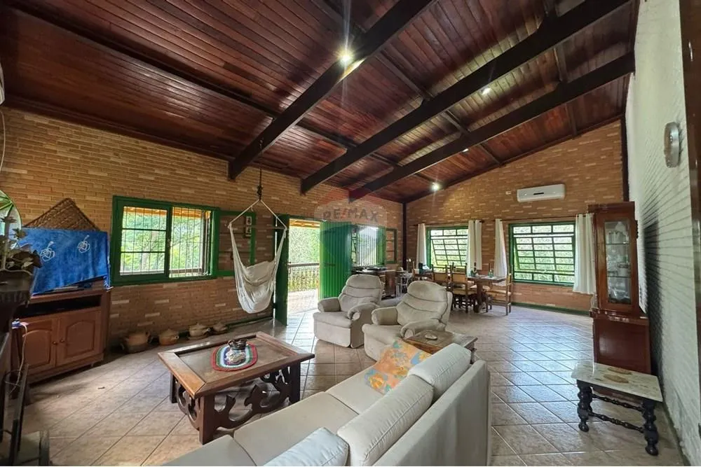 Chácara à venda de 5.000 m² em Santa Isabel, SP, Brasil