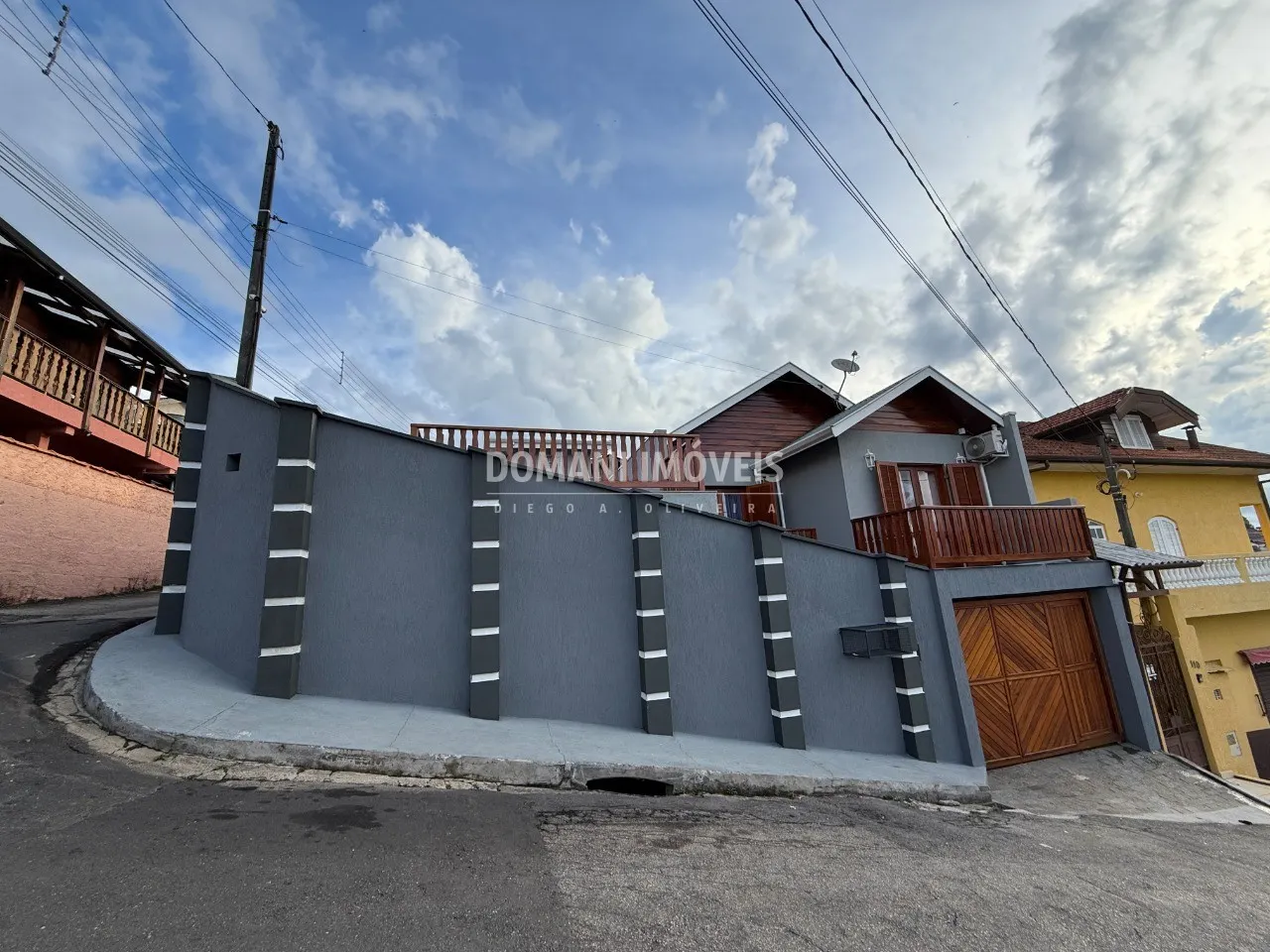 Casa à venda de 128 m² em Campos do Jordão, SP, Brasil