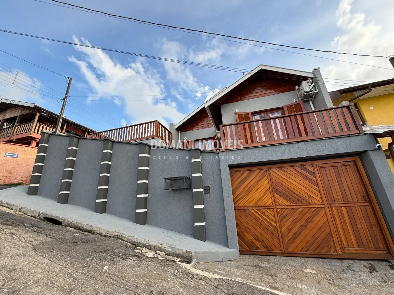 Casa à venda de 128 m² em Campos do Jordão, SP, Brasil