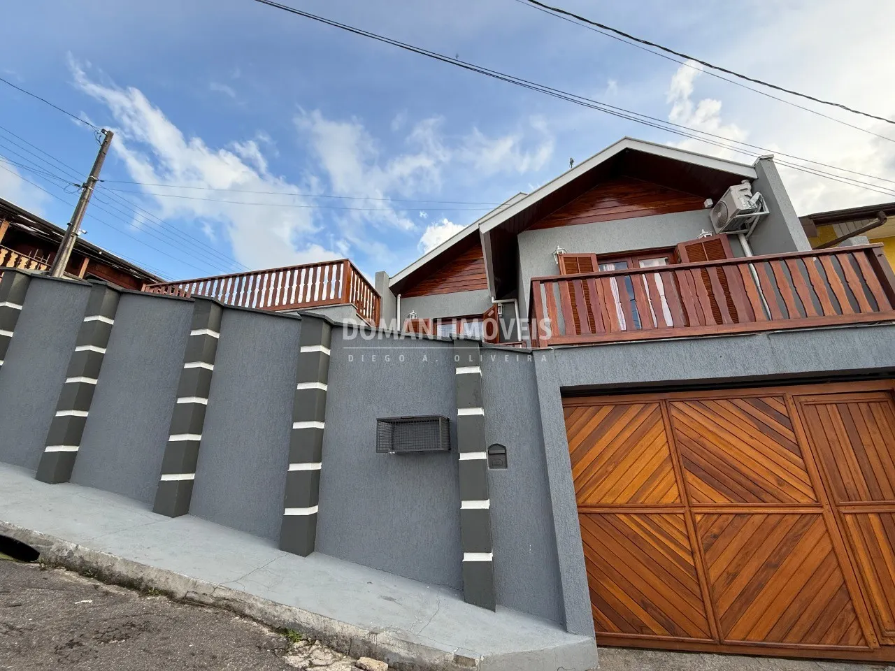 Casa à venda de 128 m² em Campos do Jordão, SP, Brasil