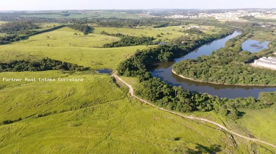 Fazenda à venda de 233 ha em Salto, SP, Brasil