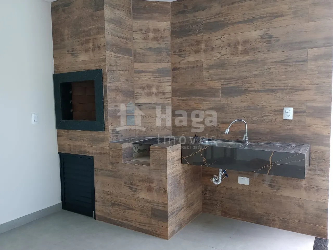 Casa à venda de 365 m² em Tijucas, SC, Brasil